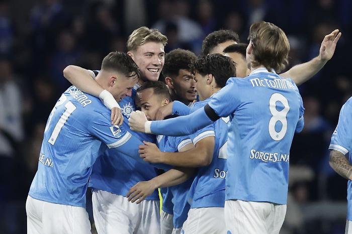 Napoli pi&ugrave; forte di assenze e infortuni, Lobotka-gol e 1-0 al Sassuolo