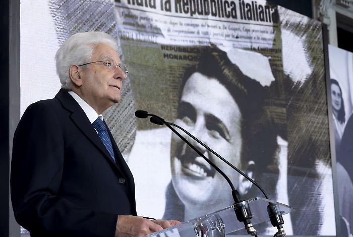 Mattarella "Abbattere gli ostacoli che limitano le potenzialit&agrave; delle donne"