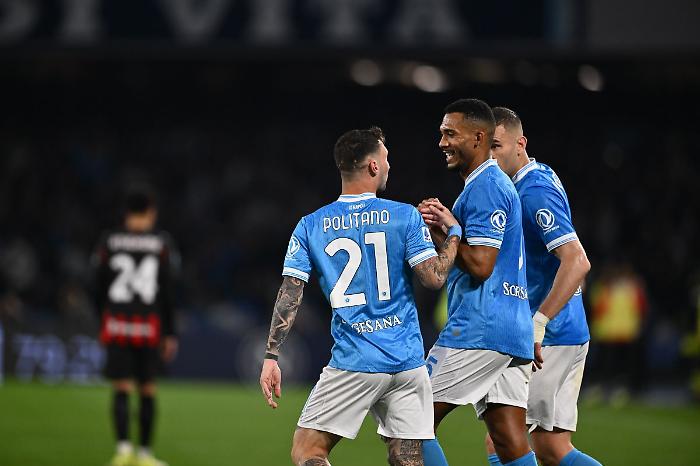 Napoli-Milan 1-0, sorpasso azzurro: decide Politano nel finale