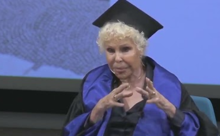 Addio a Ornella Vanoni, come &egrave; morta la cantante di Senza fine. L'ultima intervista: "Voglio decidere io quando andarmene"