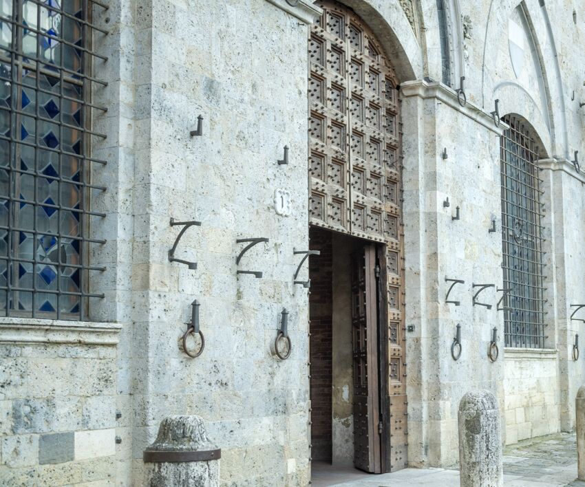 ingresso palazzo comunale siena